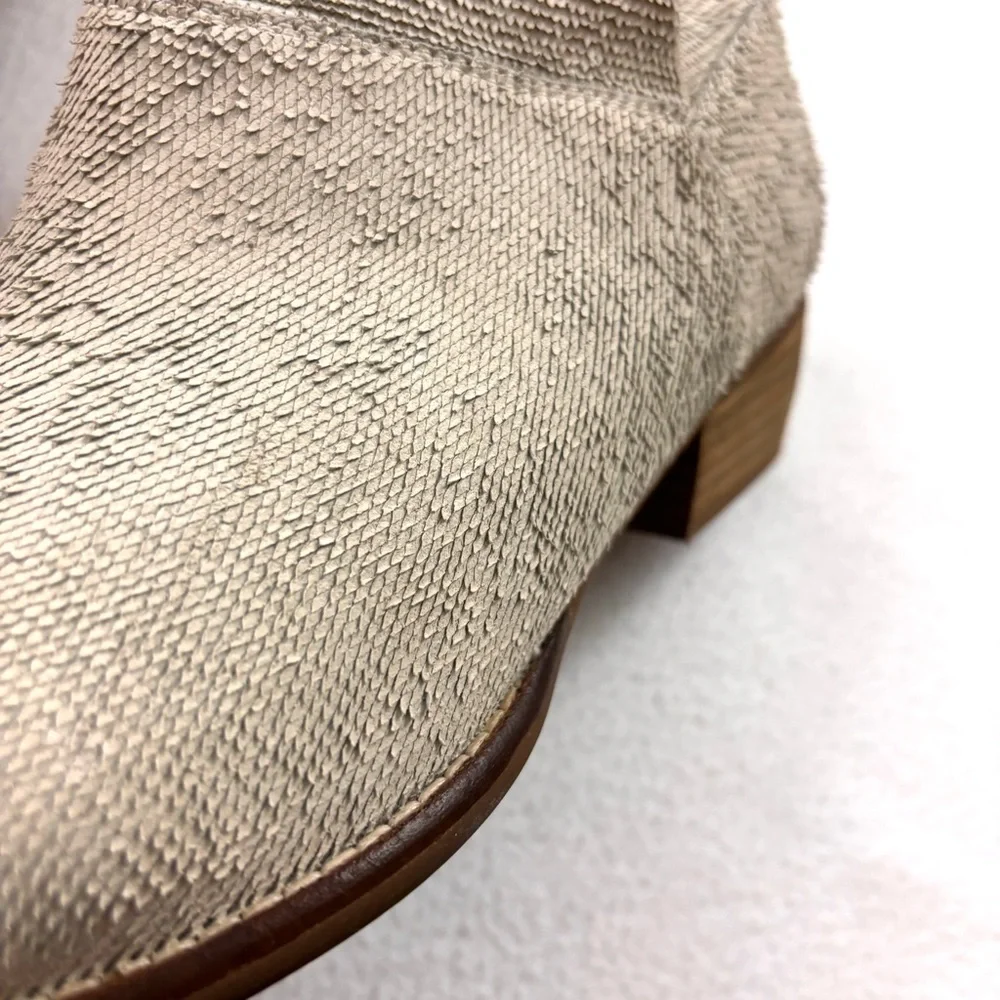 Seychelles Cream Towel Leather SuedeTexture Almond Toe Zip Ankle Booties (9)‎
